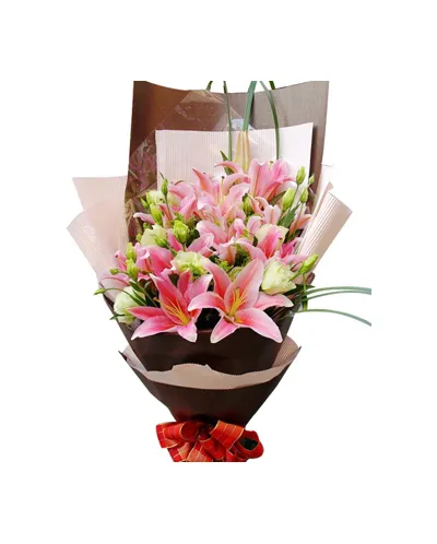 Pink Fresh lilies with lisianthus